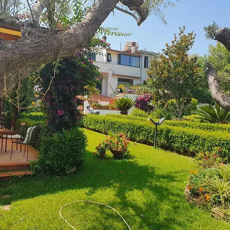 Gasthuis La Capannina Cilento Num 11 *